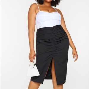 PrettyLittleThing Plus Black Ruched Split Skirt